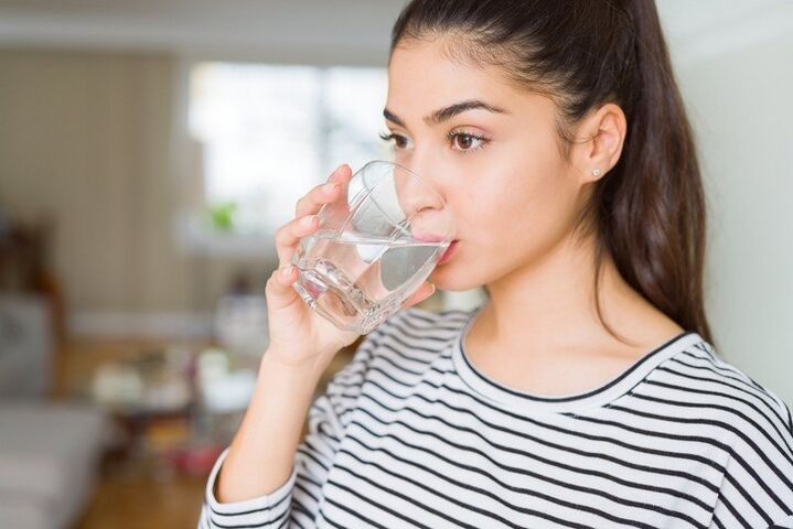 Regular consumption of pure water is the key to successful weight loss of 10 kg per month. 